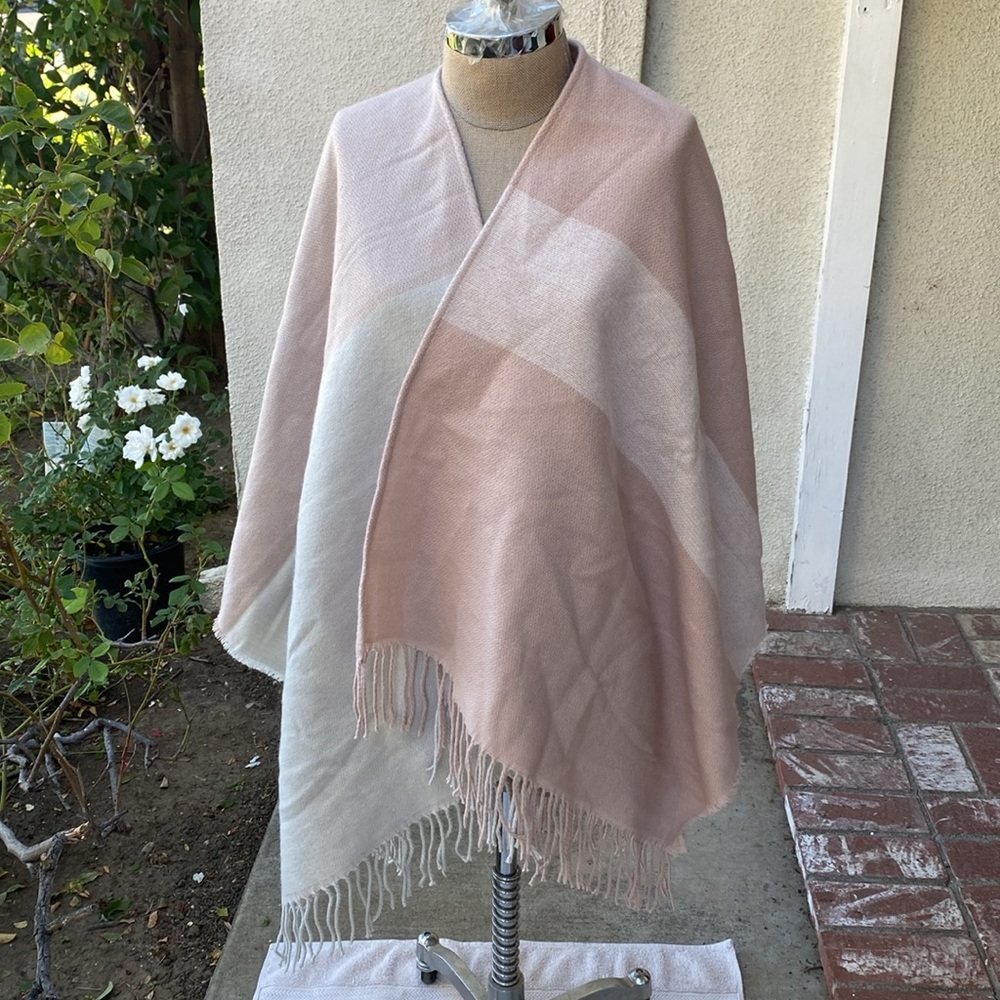 NWT Soia & Kyo gorgeous wrap/shawl from Barney’s New York. - Picture 5 of 14
